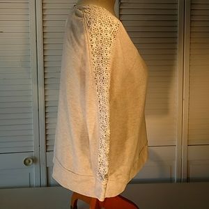 Womens sweater size medium cream with details